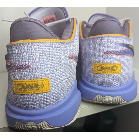 Nike Shoes Mens Size 17 LeBron 20 XX Violet Frost Purple Gold Shoes DJ5423-500 - Picture 4 of 6